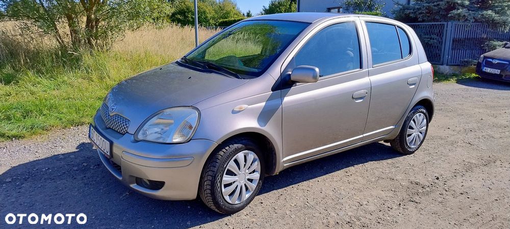Toyota Yaris - 1