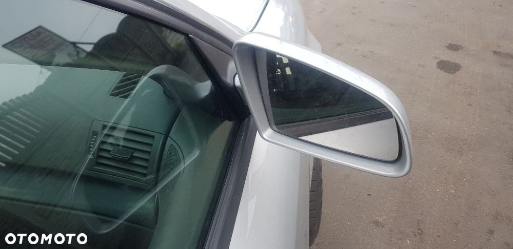 AUDI A4 B6 LUSTERKO PRAWE ELEKTRYCZNE LY7W - 2