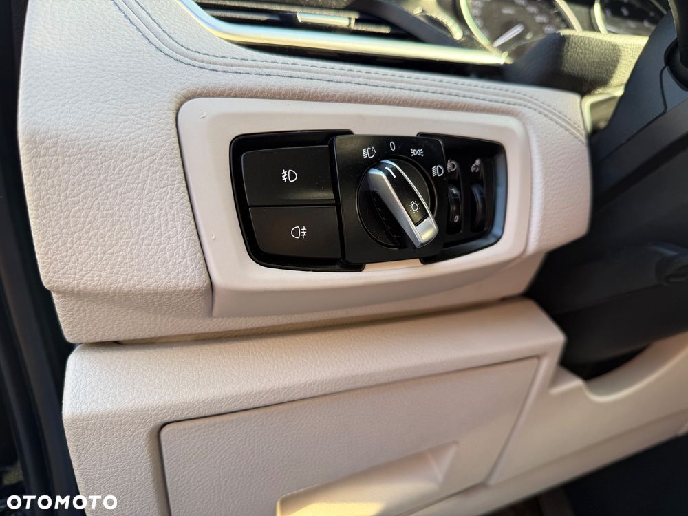 BMW Seria 2 218d Luxury Line sport - 22