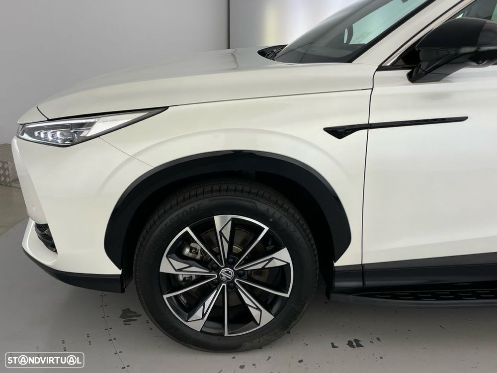MG HS Luxury - 18