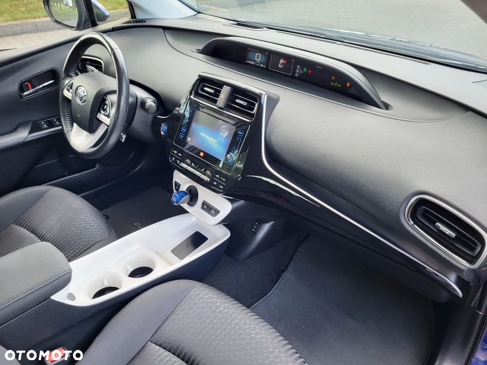 Toyota Prius Plug-in 1.8 Hybrid Executive - 19