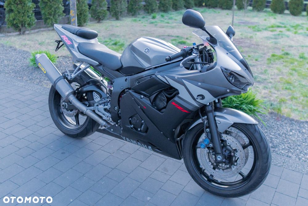 Yamaha R6 - 3