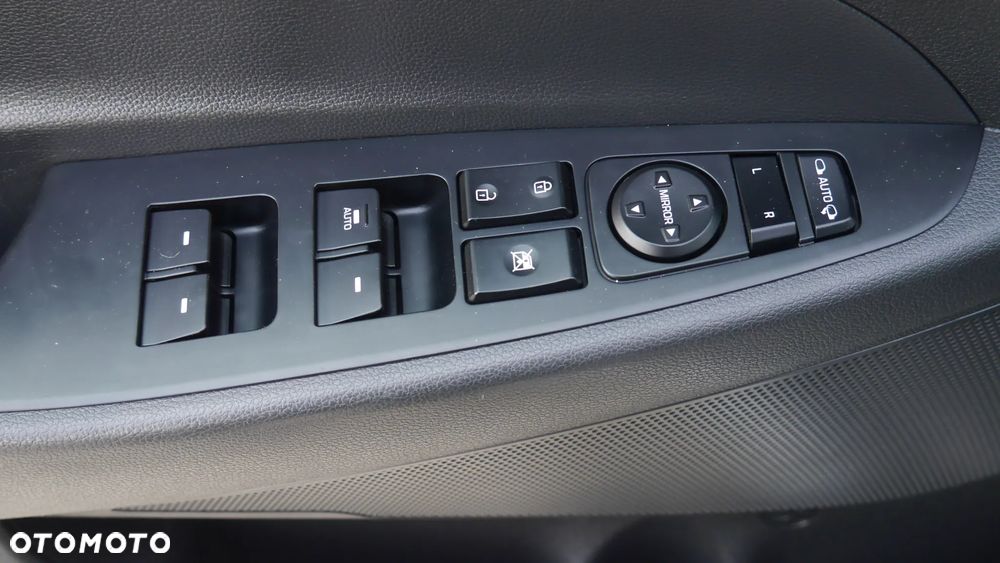 Hyundai Tucson blue 1.7 CRDi 2WD Style - 22