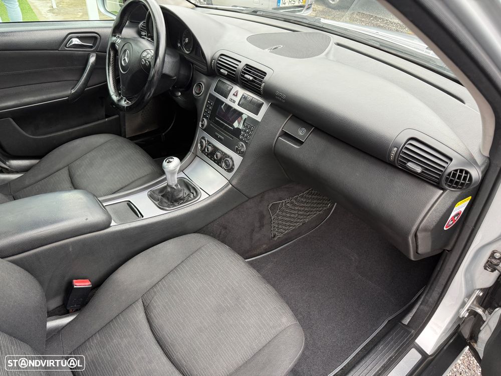 Mercedes-Benz C 200 - 19