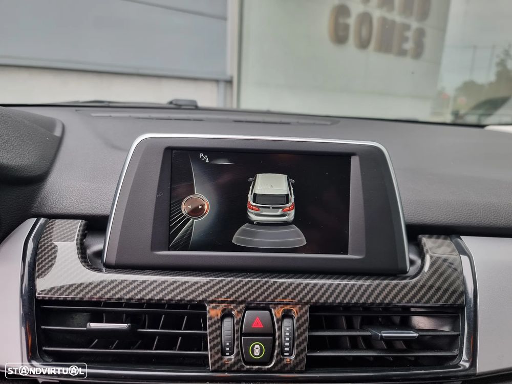 BMW 218 Active Tourer d Auto - 8