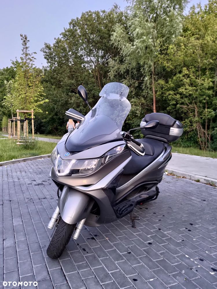 Piaggio X10 - 7