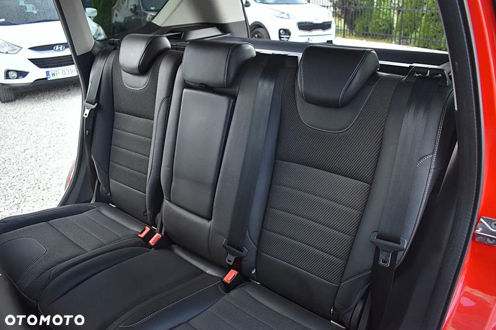Ford Kuga 2.0 TDCi 2x4 Titanium - 20