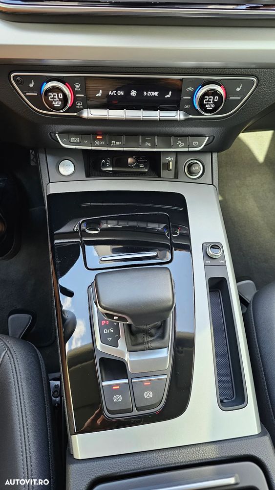 Audi Q5 40 TDI quattro S tronic MHEV Advanced - 12