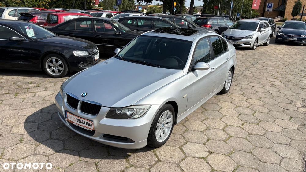 BMW Seria 3 318i - 1