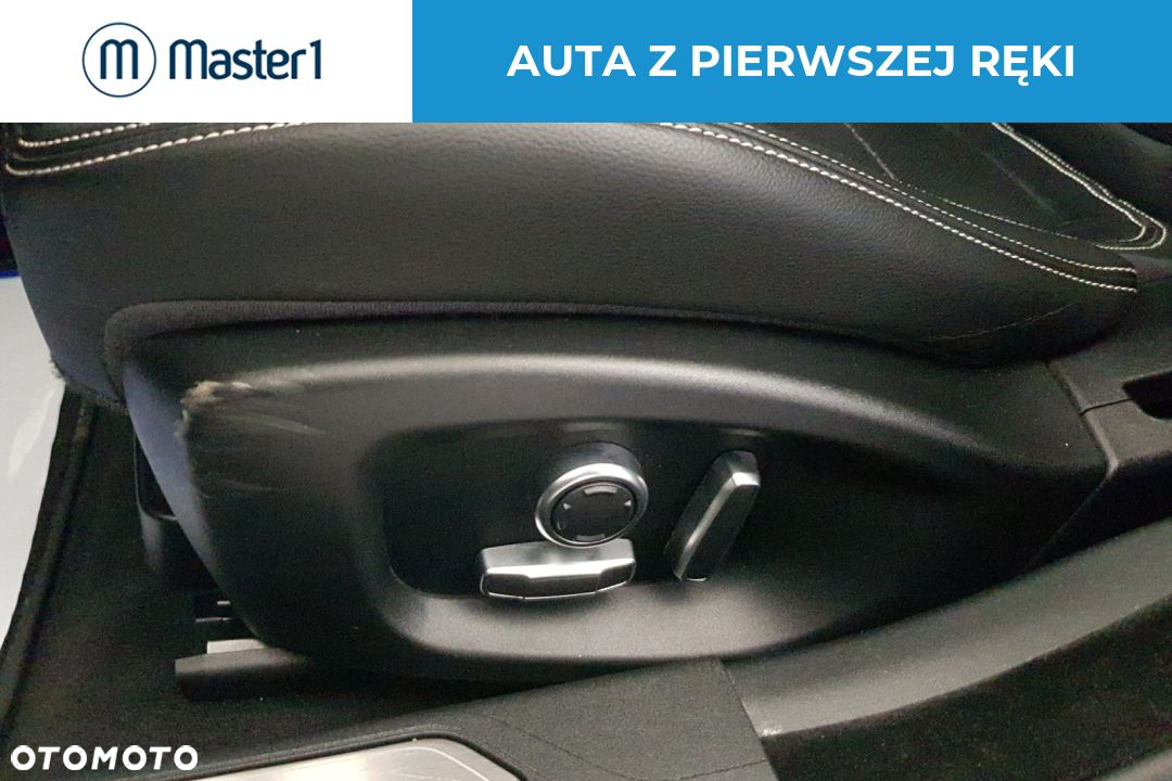 Jaguar XE 2.0 D180 AWD R-Dynamic SE - 20