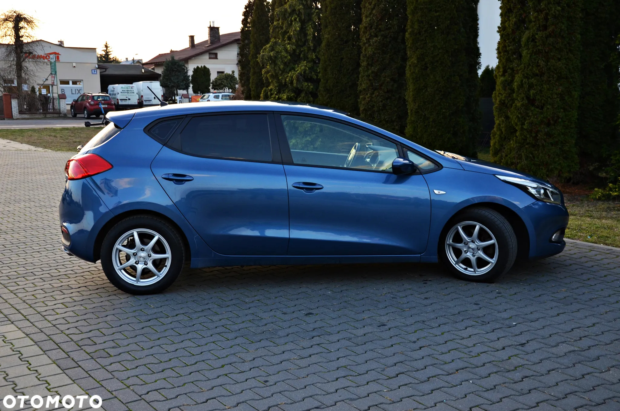 Kia Ceed - 24