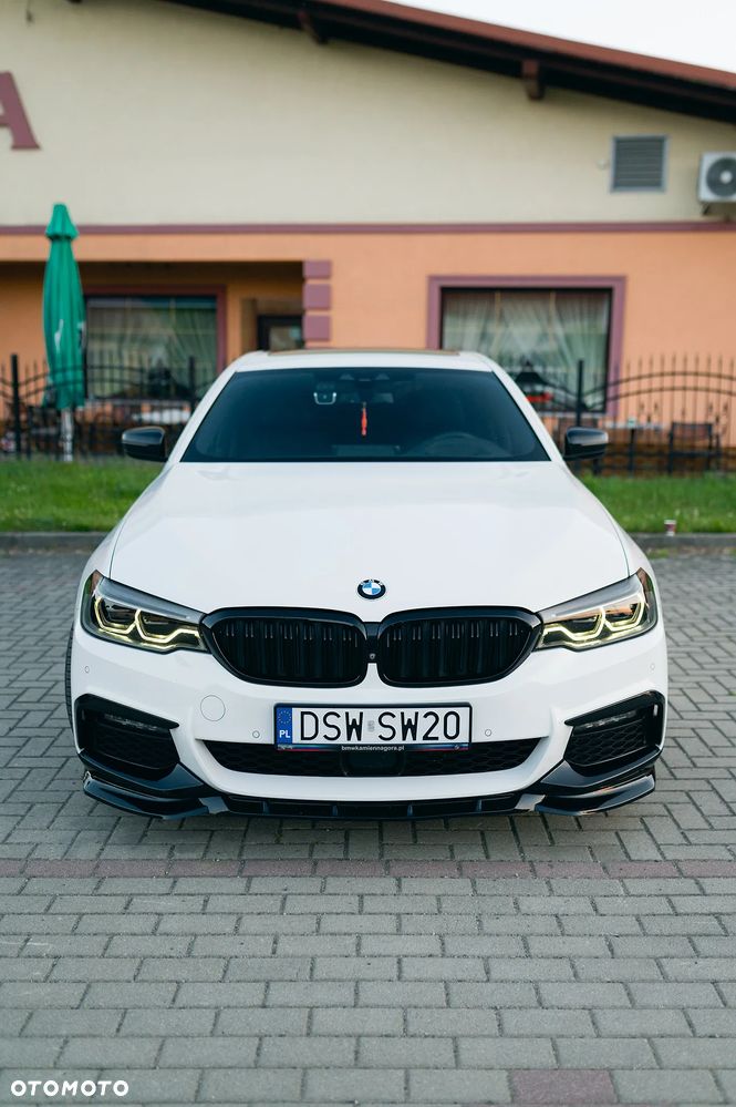 BMW Seria 5 520d xDrive M Sport Edition - 10