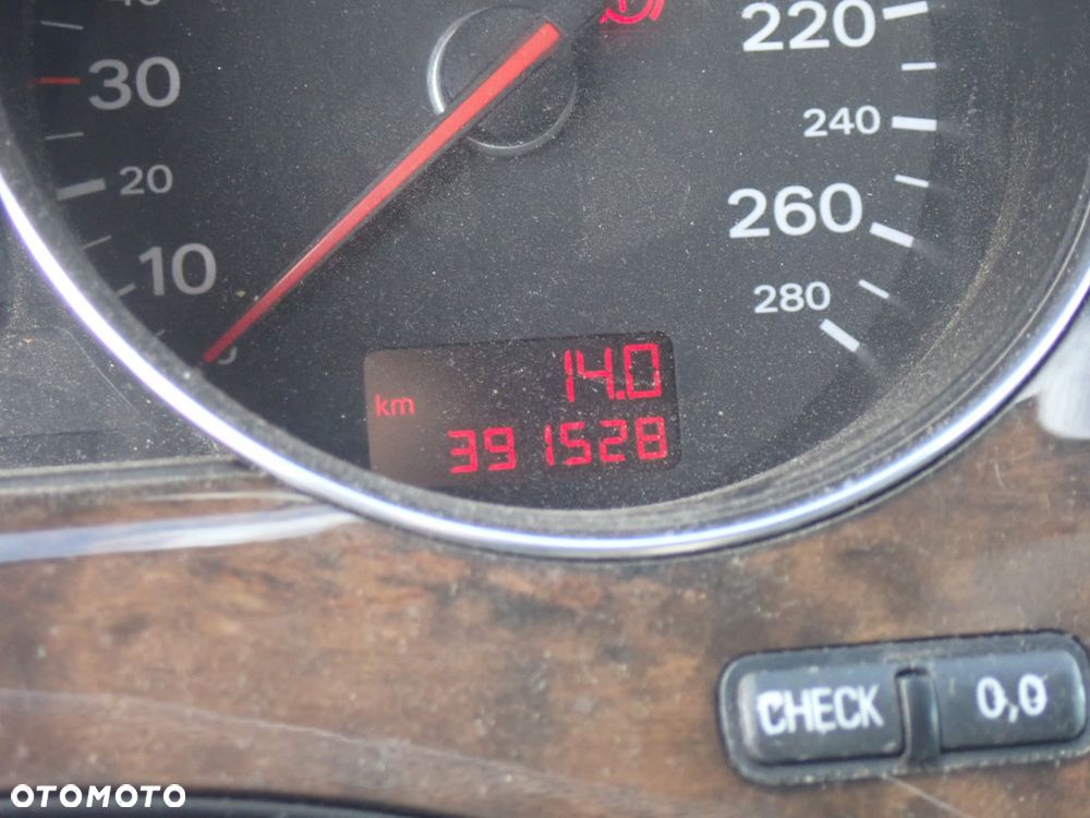 CZĘŚCI - Audi A8 D3 4,2 335KM BFM SEDAN AT GNU 4X4 lakier LZ9W 2002r. INDEX - 10153 - 14