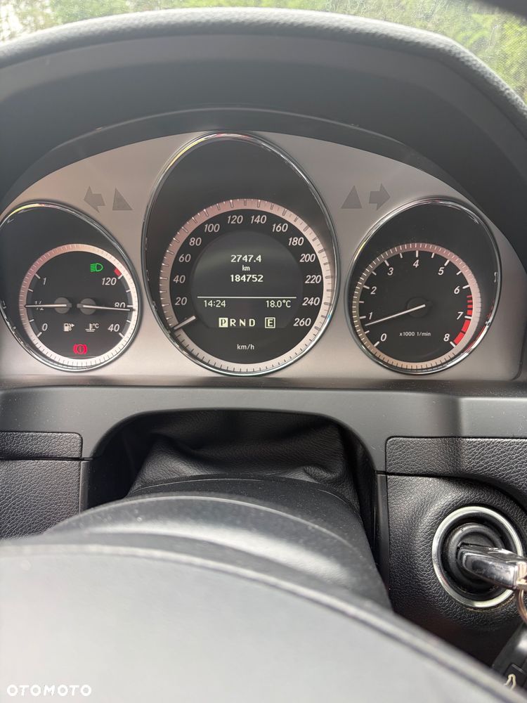 Mercedes-Benz Klasa C 180 CGI Automatik BlueEFFICIENCY Avantgarde - 7