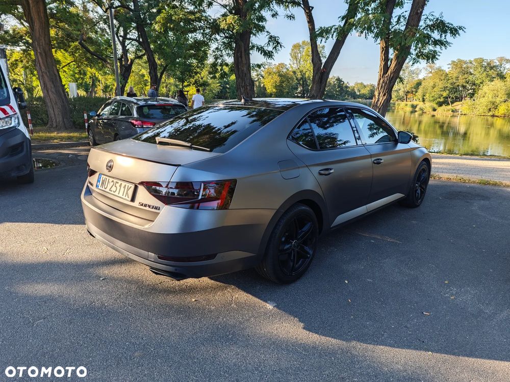 Skoda Superb 2.0 TSI 4x4 L&K DSG - 8