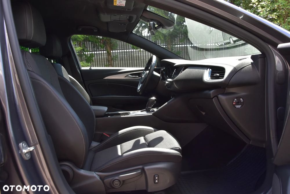 Opel Insignia 2.0 CDTI Business Elegance S&S - 10