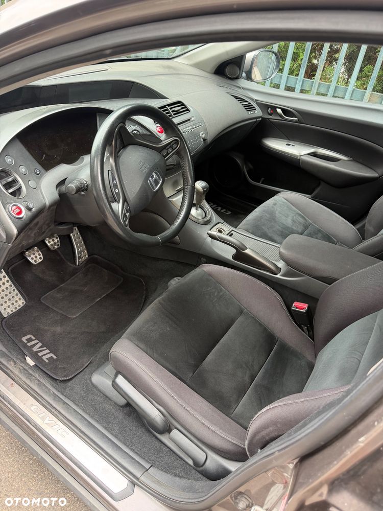 Honda Civic 1.8 Sport - 9
