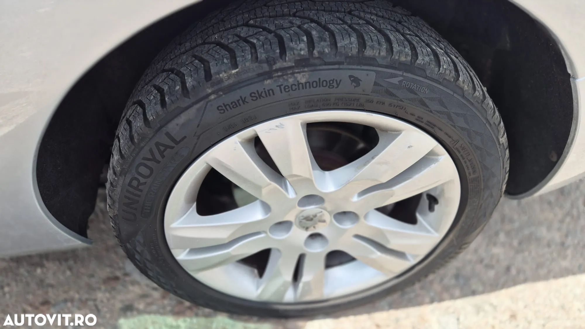 Peugeot 5008 HDI FAP 150 Premium - 24