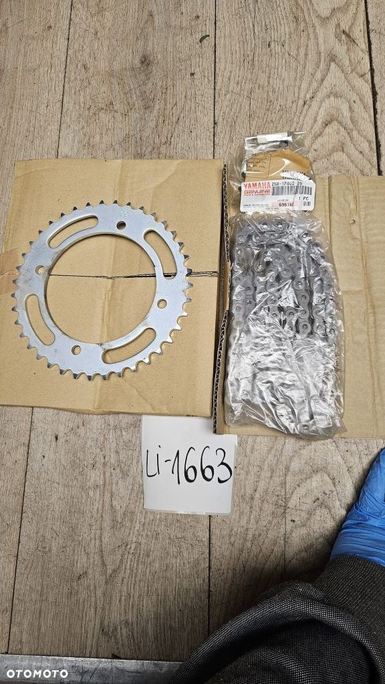 Oryginalny zestaw napędowy Yamaha XT 550 5Y1-W001A-00 - 1