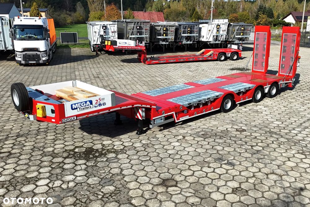 Inny Naczepa niskopodwoziowa - rozciągana - zagłębienia na koła - hydrauliczne najazdy - 3