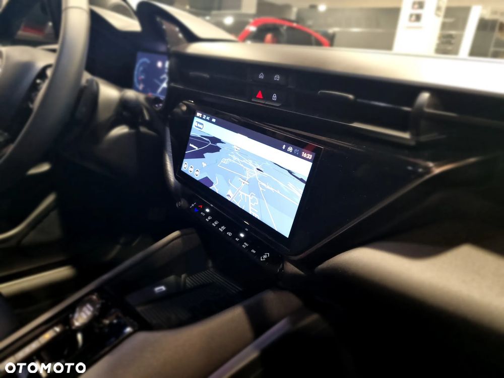 Alfa Romeo Junior 1.2 mHEV Ibrida eDCT - 13