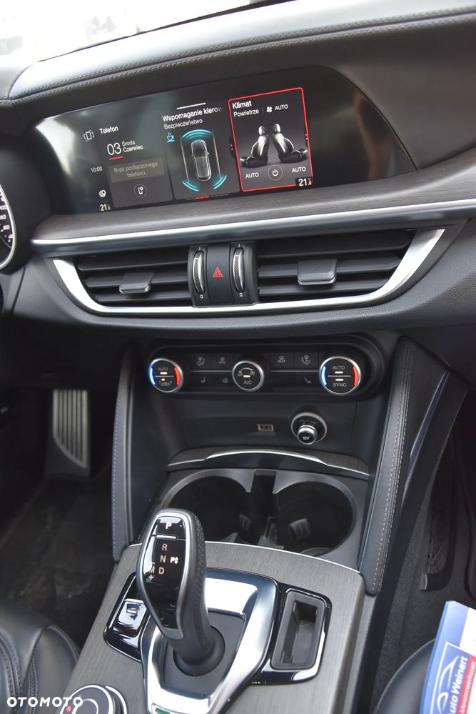 Alfa Romeo Stelvio 2.0 Turbo 16V AT8-Q4 Competizione - 18