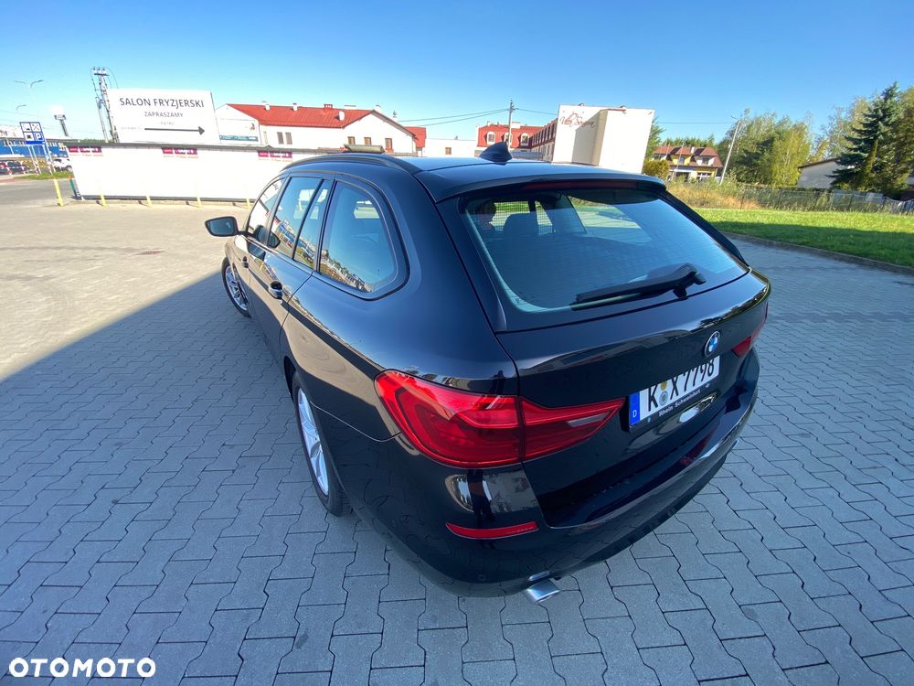 BMW Seria 5 530d Touring - 6