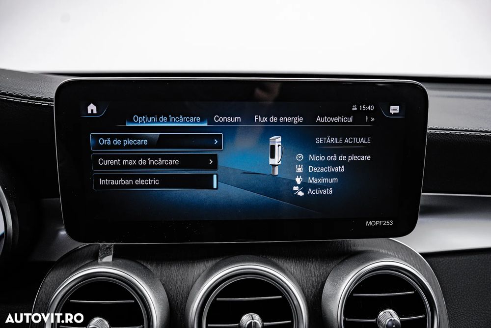 Mercedes-Benz GLC 300 de 4Matic 9G-TRONIC AMG Line - 37