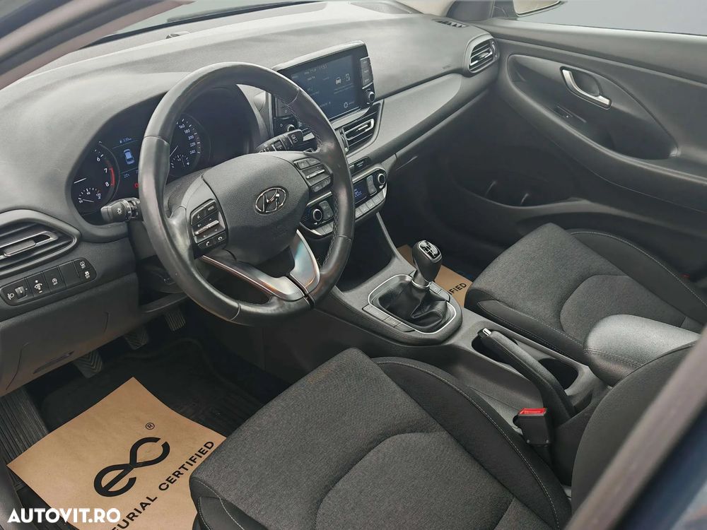 Hyundai i30 1.5 110CP M/T Highway - 8