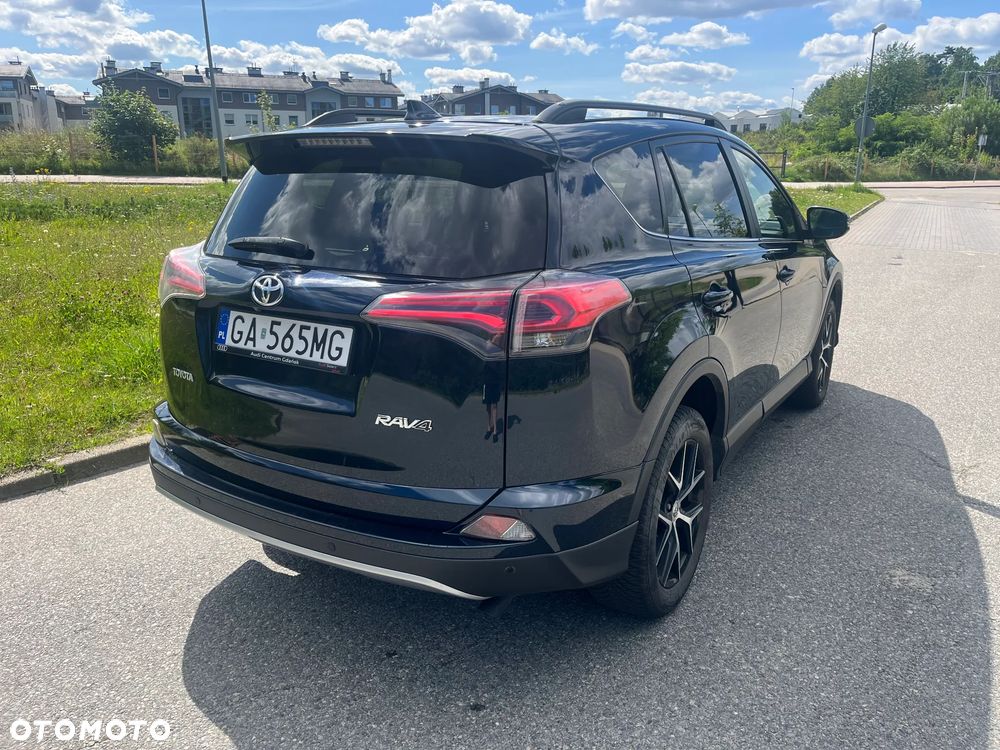 Toyota RAV4 2.0 D-4D Premium 4x2 - 4