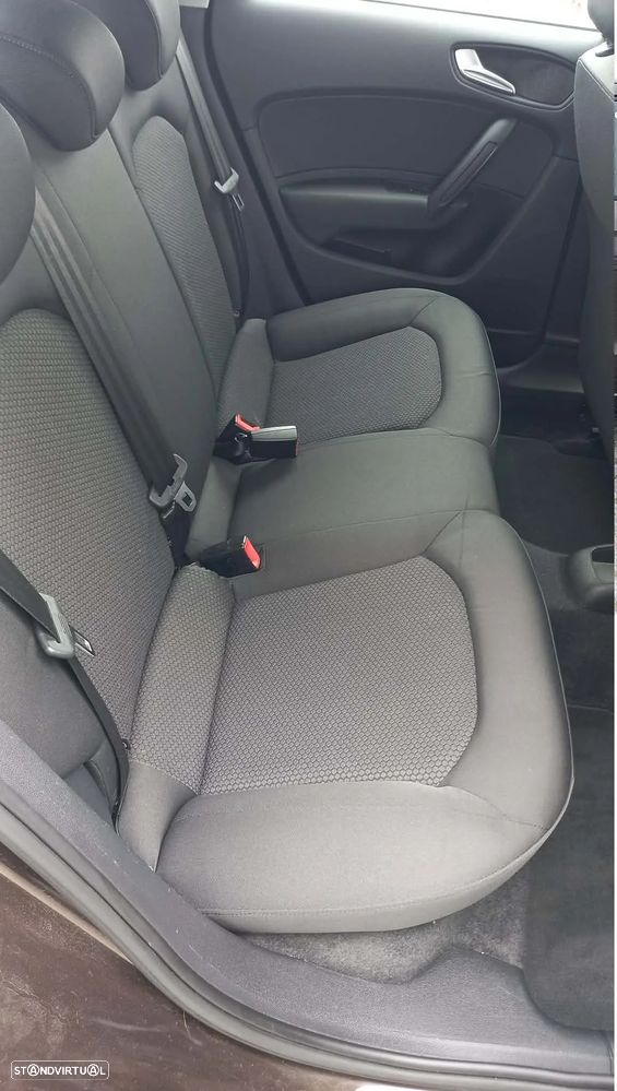 Audi A1 Sportback 1.6 TDI Advance - 13