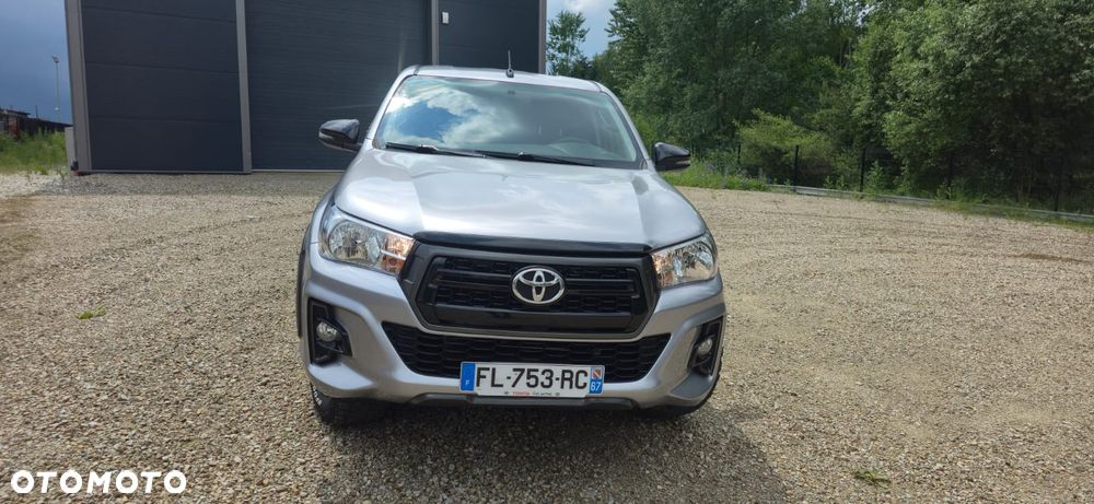 Toyota Hilux 2.4 D-4D Extra Cab SR 4x4 - 4