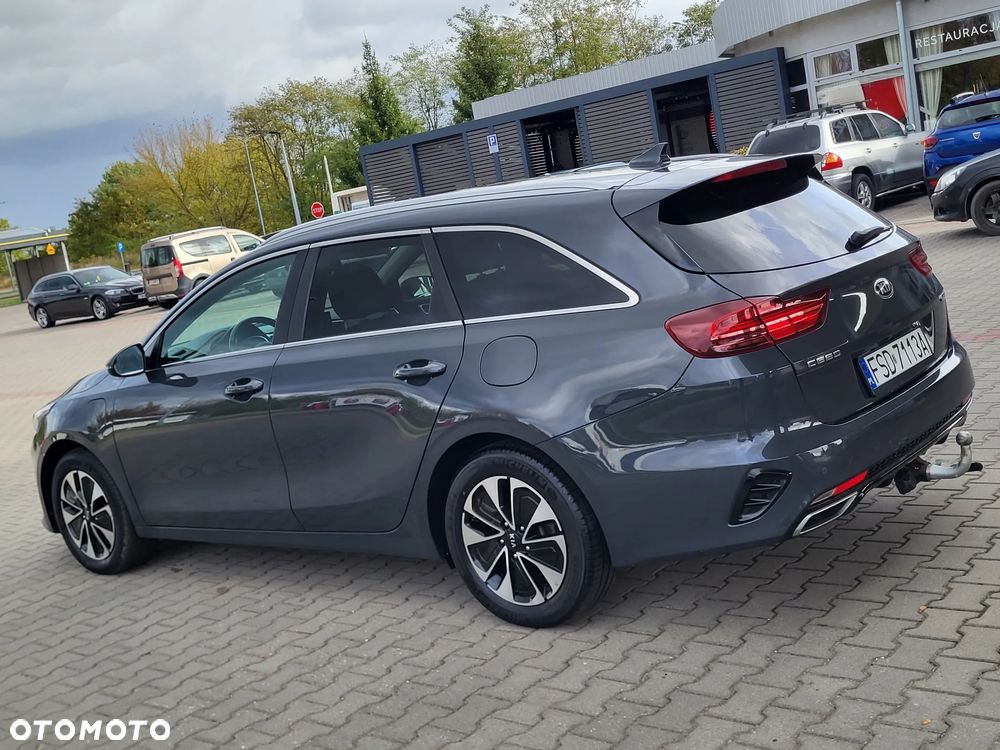 Kia Ceed 1.6 GDI PHEV XL DCT - 11