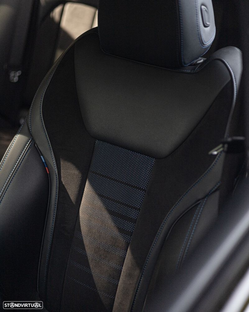 BMW 330 e Touring Pack Desportivo M Auto - 14