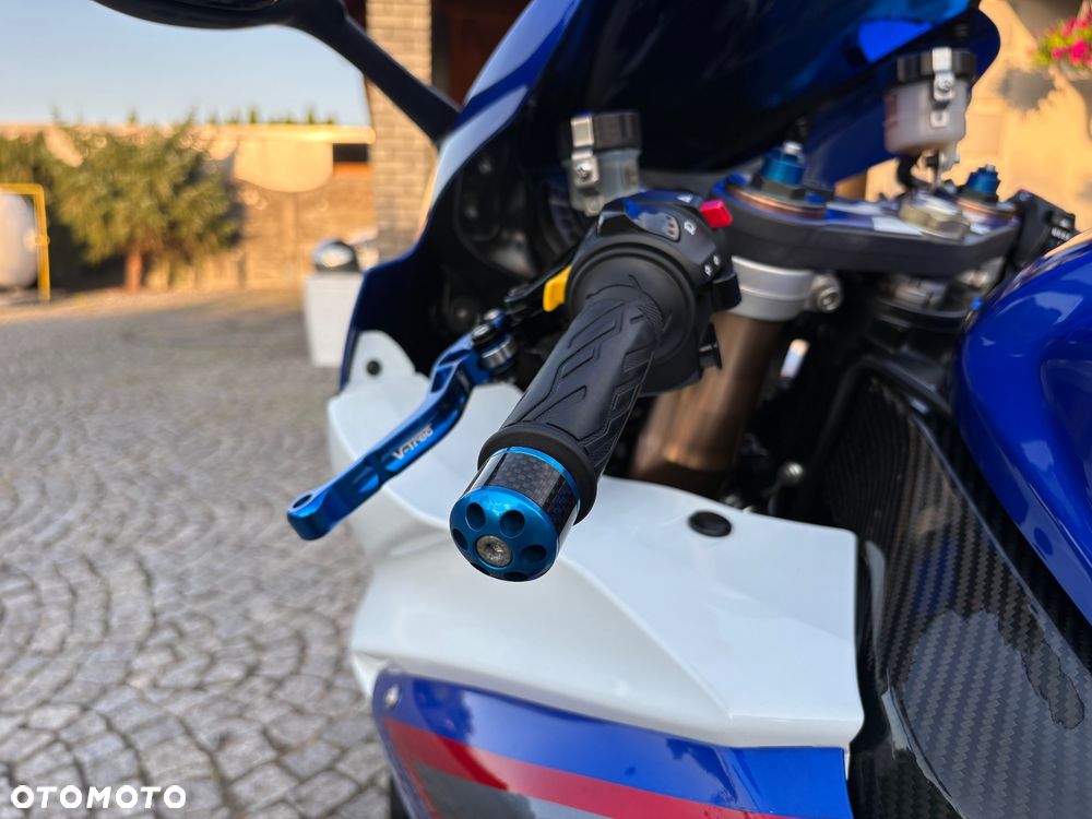 Suzuki GSX-R - 32