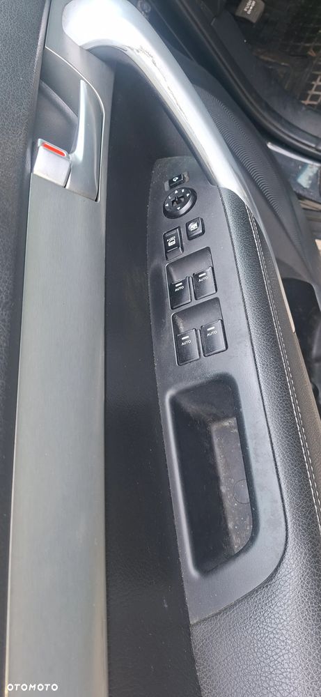 Kia Sorento 2.2 CRDI M 7os - 8