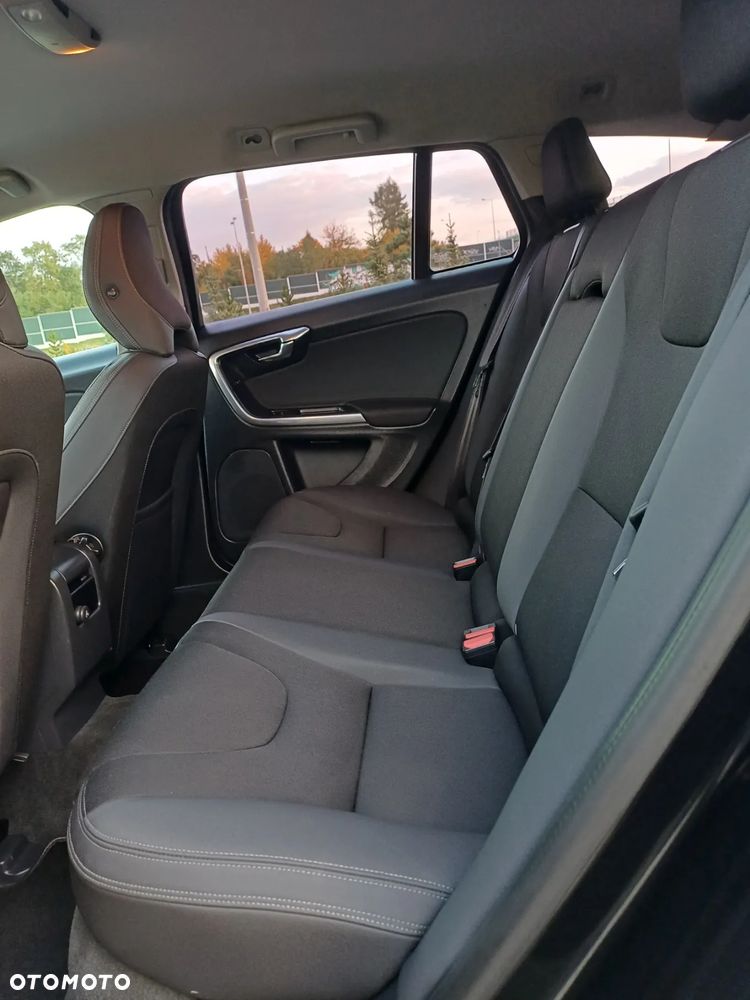 Volvo V60 D3 Kinetic - 27