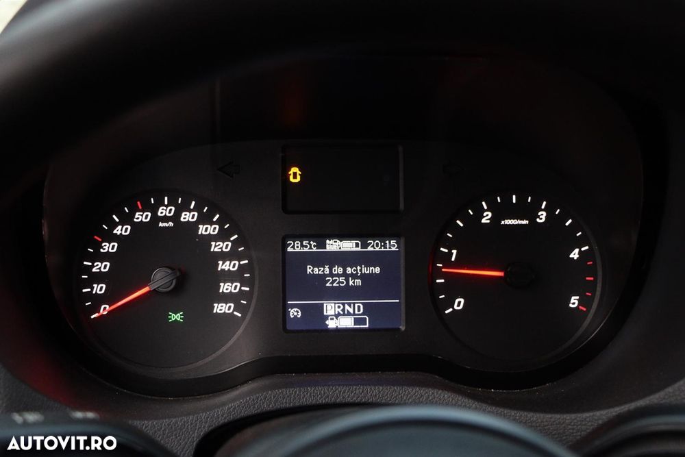 Mercedes-Benz Sprinter 319 - 15