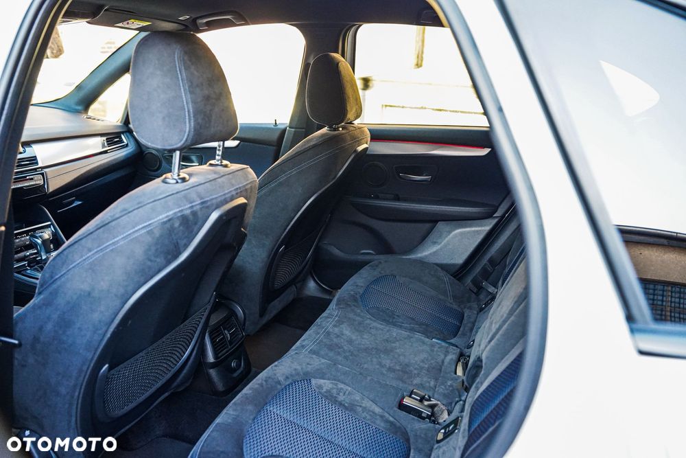 BMW Seria 2 218d M Sport - 25