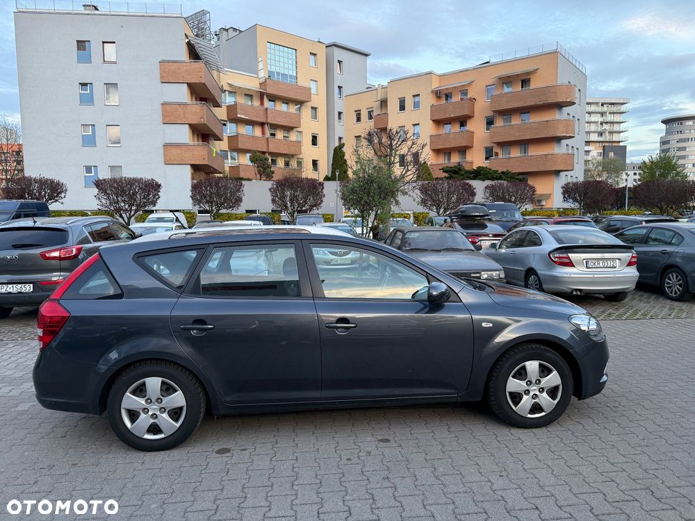 Kia Ceed 1.6 CVVT Dream-Team Edition - 20