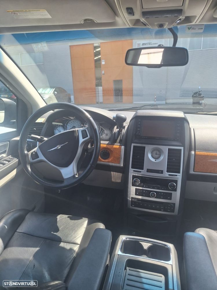Chrysler Grand Voyager - 12
