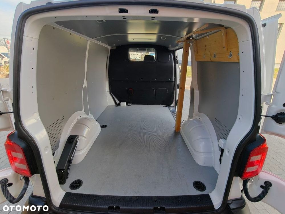 Volkswagen Transporter T6 - 16