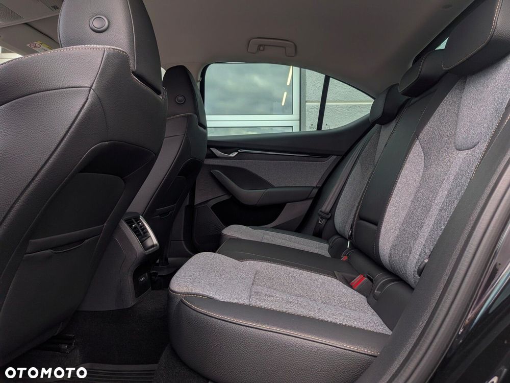 Skoda Octavia 1.5 TSI mHEV Selection DSG - 11