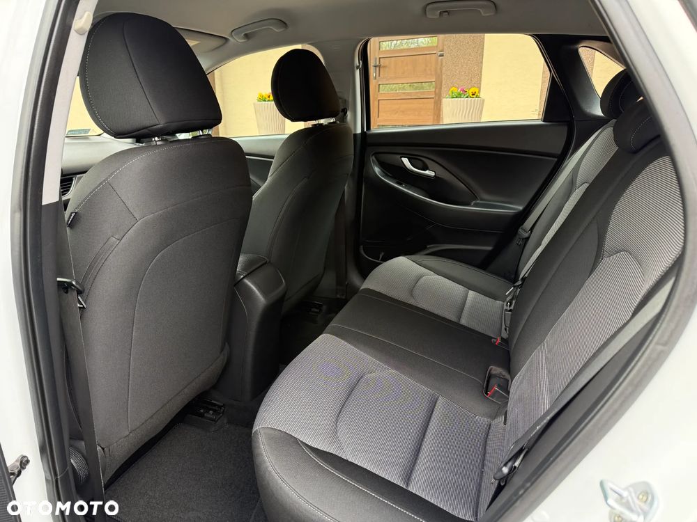 Hyundai i30 1.4 Classic + - 23