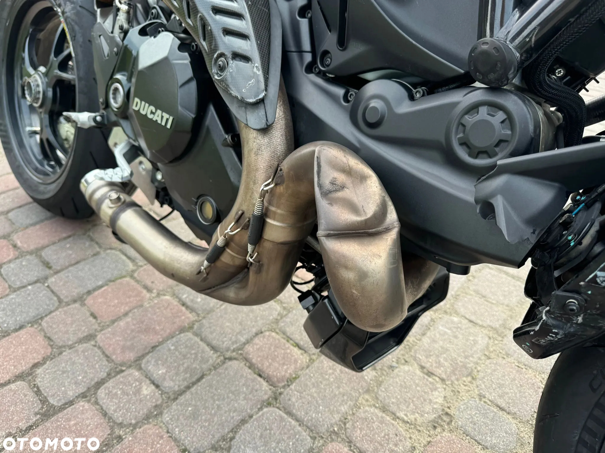 Ducati Monster - 12