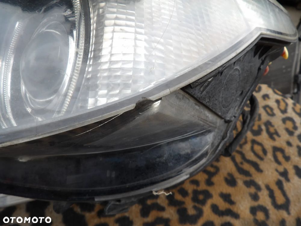 BMW -  E60,E61 - XENON - WYSZCZERBIONE SZKŁO - LEWA LAMPA PRZEDNIA - EUROPA - 3
