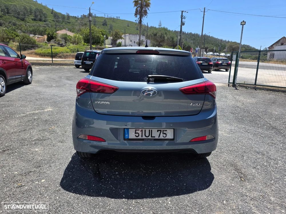 Hyundai i20 1.1 CRDi Comfort+Pack Look+JLL16 - 7