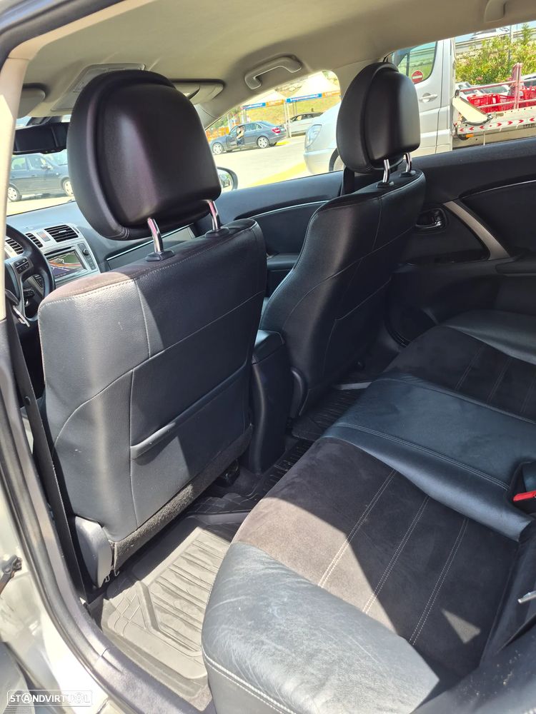 Toyota Avensis SW 2.0 D-4D Luxury+Navi - 15