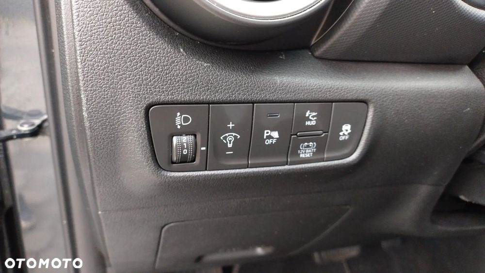 Hyundai Kona 1.6 GDI Hybrid Executive DCT - 24