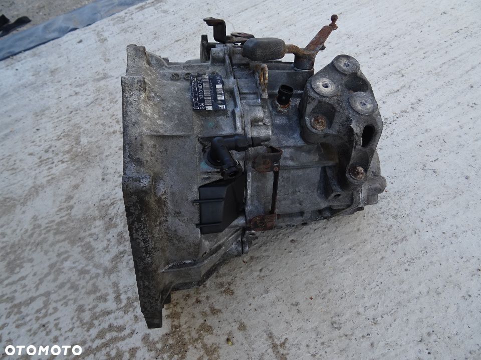 SKRZYNIA BIEGÓW F35 OPEL SIGNUM VECTRA C 3,2 V6 Z32SE, 2,2 DTH Z22YH ASTRA ZAFIRA - 2